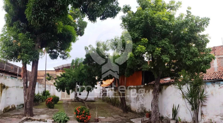 Imagem Sobrado com 8 Quartos à Venda, 530 m² em Centro - Fortaleza