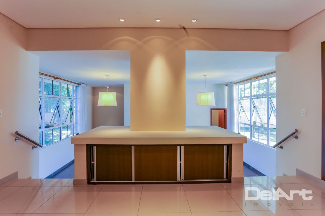 Imagem Casa com 4 Quartos à Venda, 302 m² em Santa Cândida - Curitiba
