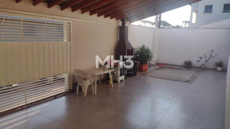 Imagem Sobrado com 3 Quartos à Venda, 150 m² em Vila Santana - Sumaré Imagem Sobrado com 3 Quartos à Venda, 150 m² em Vila Santana - Sumaré
