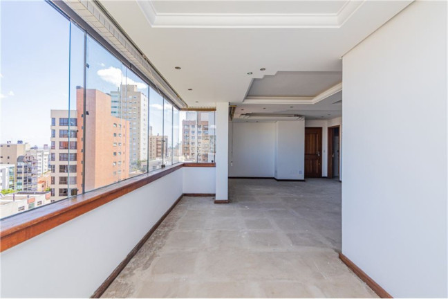 Imagem Imóvel com 3 Quartos à Venda, 220 m² em Petrópolis - Porto Alegre Imagem Imóvel com 3 Quartos à Venda, 220 m² em Petrópolis - Porto Alegre
