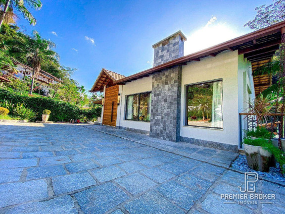 Imagem Casa com 4 Quartos à Venda, 260 m² em Comary - Teresópolis