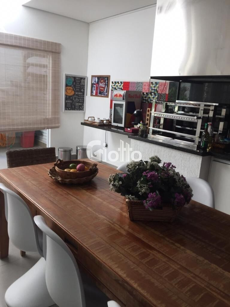 Imagem Casa com 3 Quartos à Venda, 270 m² em Vila Oliveira - Mogi Das Cruzes