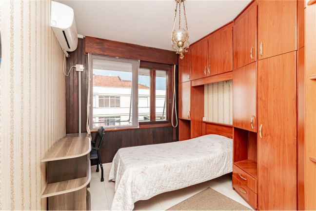 Imagem Imóvel com 2 Quartos à Venda, em Menino Deus - Porto Alegre Imagem Imóvel com 2 Quartos à Venda, em Menino Deus - Porto Alegre