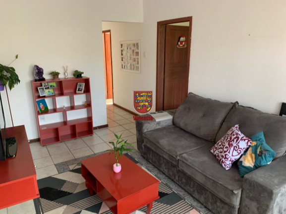Imagem Casa com 3 Quartos à Venda, em Balneário - Florianópolis Imagem Casa com 3 Quartos à Venda, em Balneário - Florianópolis