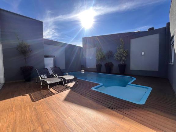 Imagem Casa com 4 Quartos à Venda, 330 m² em Cancelli - Cascavel