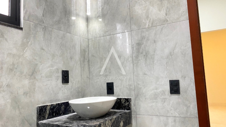 Imagem Casa com 3 Quartos à Venda, 377 m² em Residencial Riviera Suíça - Sinop
