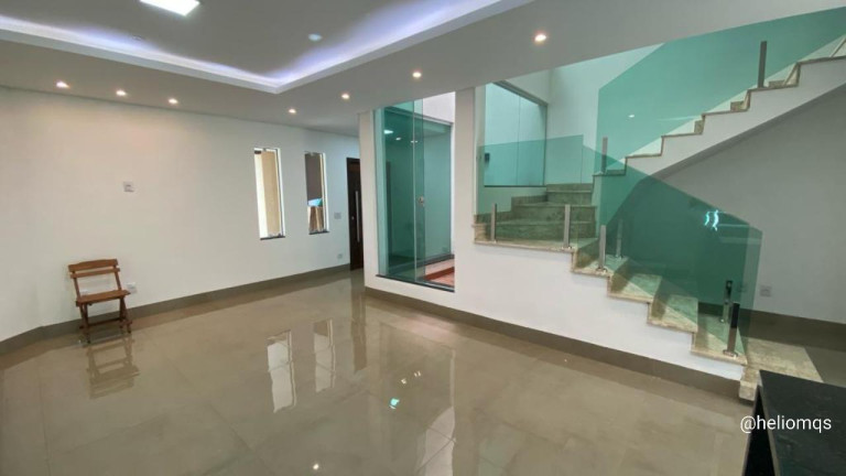 Imagem Sobrado com 4 Quartos à Venda, 195 m² em Parque Residencial Rita Vieira - Campo Grande Imagem Sobrado com 4 Quartos à Venda, 195 m² em Parque Residencial Rita Vieira - Campo Grande