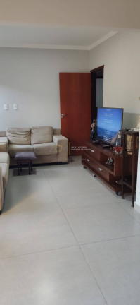 Imagem Casa com 3 Quartos à Venda, 330 m² em Jardim Flamboyant - Botucatu