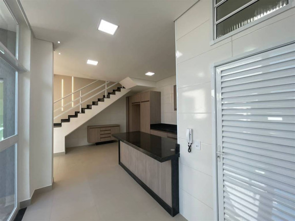 Imagem Sobrado com 3 Quartos à Venda, 130 m² em Flórida - Praia Grande Imagem Sobrado com 3 Quartos à Venda, 130 m² em Flórida - Praia Grande