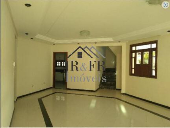 Imagem Casa com 6 Quartos à Venda, 380 m² em Itapuã - Salvador Imagem Casa com 6 Quartos à Venda, 380 m² em Itapuã - Salvador