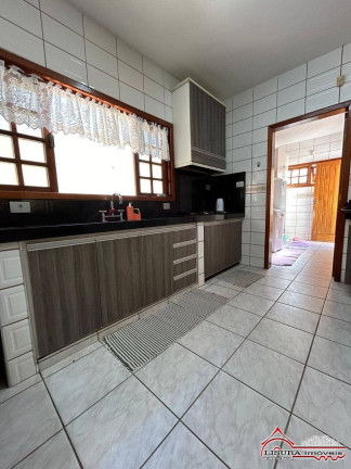 Imagem Casa com 4 Quartos à Venda, 220 m² em Jardim Santa Maria - Jacareí Imagem Casa com 4 Quartos à Venda, 220 m² em Jardim Santa Maria - Jacareí