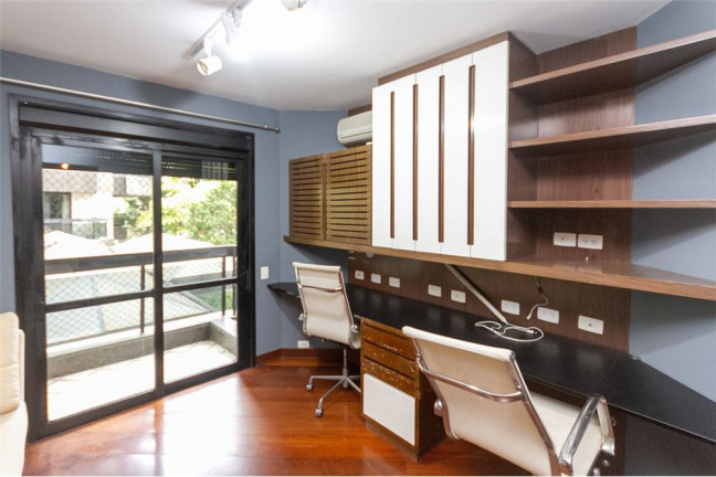 Imagem Imóvel com 4 Quartos à Venda, em Morumbi - São Paulo Imagem Imóvel com 4 Quartos à Venda, em Morumbi - São Paulo