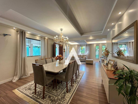Casa com 5 Quartos à Venda, 318 m² em Comary - Teresópolis