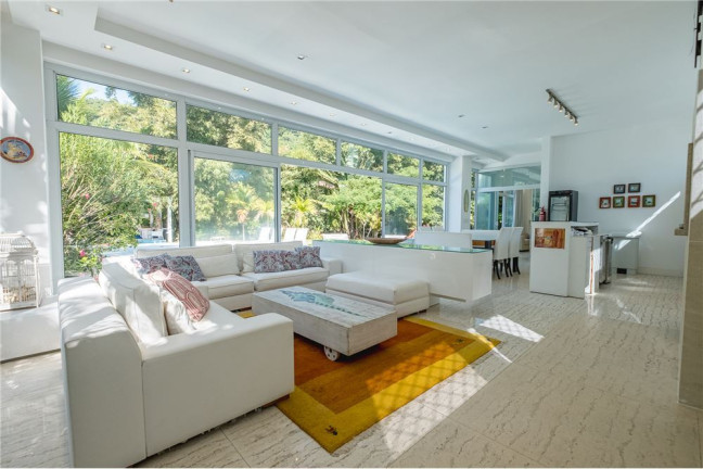 Imagem Casa com 7 Quartos à Venda, em Praia Brava - Florianópolis Imagem Casa com 7 Quartos à Venda, em Praia Brava - Florianópolis