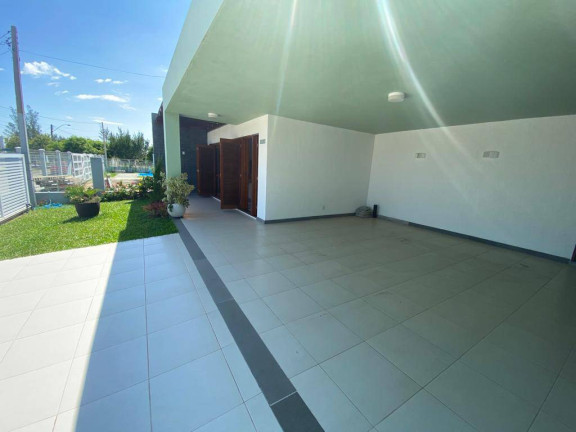 Imagem Casa com 3 Quartos à Venda, 300 m² em Atlântida Sul - Osório Imagem Casa com 3 Quartos à Venda, 300 m² em Atlântida Sul - Osório