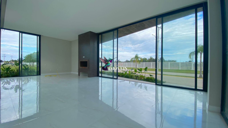 Imagem Casa de Condomínio com 4 Quartos à Venda, 324 m² em Centro - Capão Da Canoa