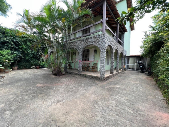 Sobrado com 4 Quartos à Venda, 380 m² em Ilha Dos Ayres - Vila Velha