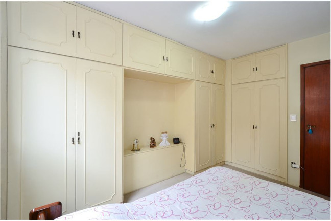 Imagem Imóvel com 3 Quartos à Venda,  em Moema - São Paulo