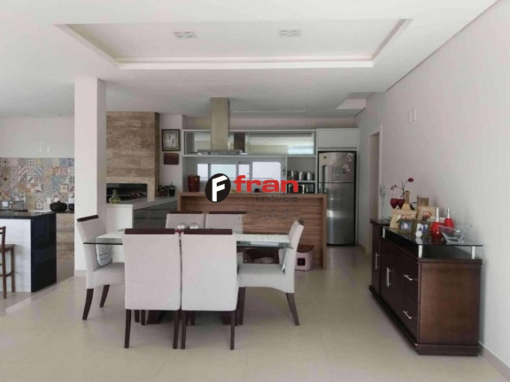 Imagem Casa com 4 Quartos à Venda, 530 m² em Córrego Grande - Florianópolis Imagem Casa com 4 Quartos à Venda, 530 m² em Córrego Grande - Florianópolis