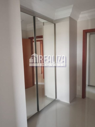 Imagem Apartamento com 3 Quartos à Venda, 213 m² em Centro - Uberaba Imagem Apartamento com 3 Quartos à Venda, 213 m² em Centro - Uberaba