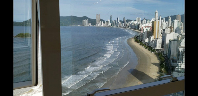 Imagem Cobertura com 4 Quartos à Venda, 654 m² em Centro - Balneário Camboriú