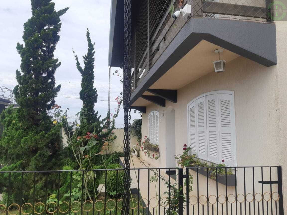 Imagem Casa com 3 Quartos à Venda, 240 m² em Oficinas - Ponta Grossa Imagem Casa com 3 Quartos à Venda, 240 m² em Oficinas - Ponta Grossa