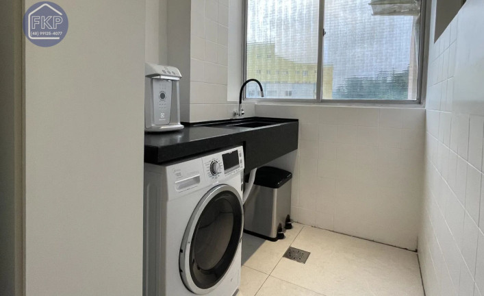 Imagem Apartamento com 2 Quartos à Venda, 74 m² em Centro - Itajaí