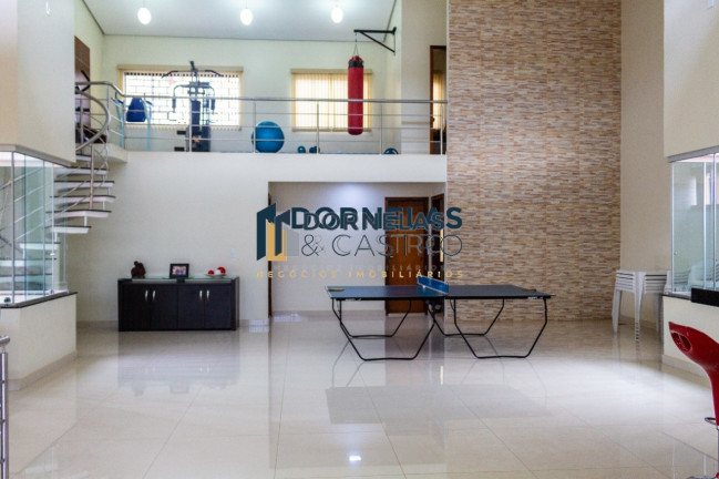 Imagem Casa com 4 Quartos à Venda, 416 m² em Guará I - Brasília Imagem Casa com 4 Quartos à Venda, 416 m² em Guará I - Brasília