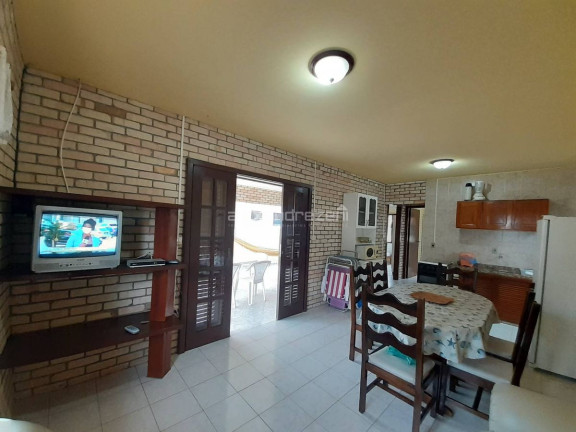 Imagem Casa com 2 Quartos para Temporada, 55 m² em Bombas - Bombinhas Imagem Casa com 2 Quartos para Temporada, 55 m² em Bombas - Bombinhas