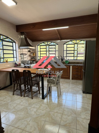 Imagem Casa com 3 Quartos à Venda, 259 m² em Roseira - Mairiporã