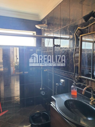 Imagem Casa com 3 Quartos à Venda, 346 m² em Irmãos Soares - Uberaba Imagem Casa com 3 Quartos à Venda, 346 m² em Irmãos Soares - Uberaba