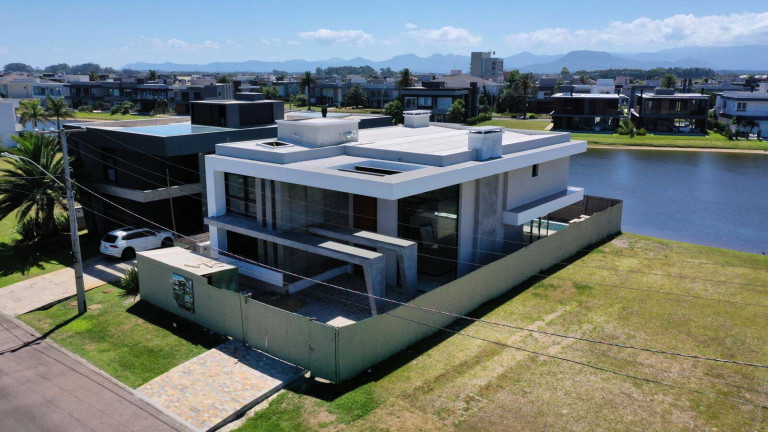 Imagem Casa com 5 Quartos à Venda, 426 m² em Xangri-lá
