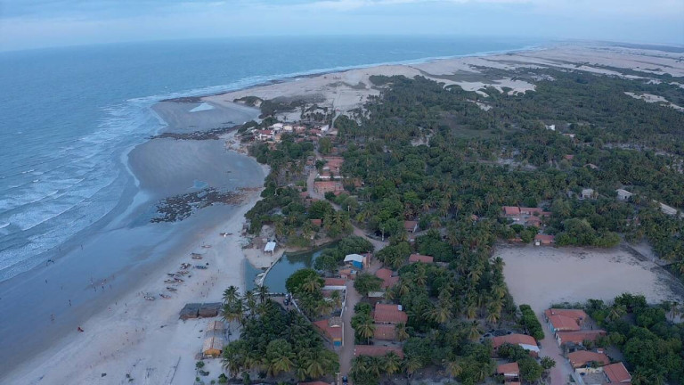 Terreno à Venda, 7 m² em Praia De Curimãs - Barroquinha