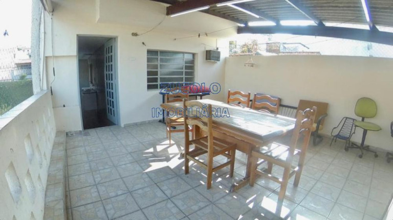 Imagem Casa com 2 Quartos à Venda, 394 m² Imagem Casa com 2 Quartos à Venda, 394 m²