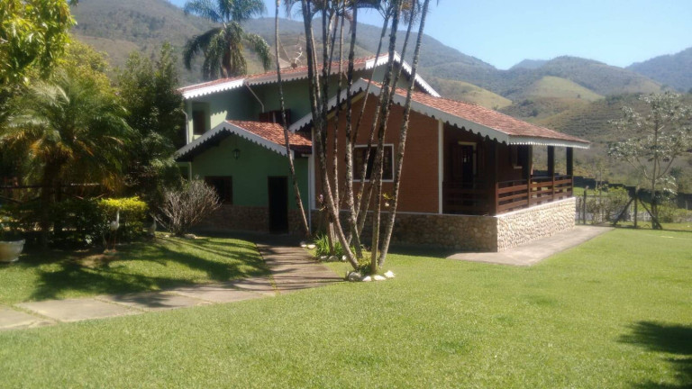 Imagem Chácara com 3 Quartos à Venda, 480 m² em Alto Do Piracuama - Pindamonhangaba Imagem Chácara com 3 Quartos à Venda, 480 m² em Alto Do Piracuama - Pindamonhangaba