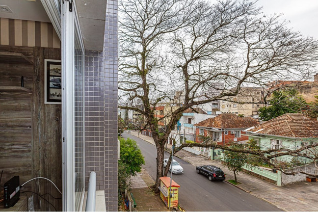 Imagem Imóvel com 2 Quartos à Venda,  em Petrópolis - Porto Alegre