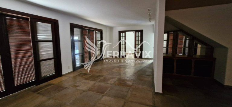 Imagem Casa com 5 Quartos para Alugar, 450 m² em Mata Da Praia - Vitória Imagem Casa com 5 Quartos para Alugar, 450 m² em Mata Da Praia - Vitória