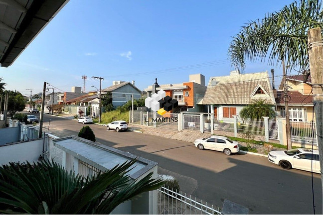 Imagem Casa com 4 Quartos à Venda, 243 m² em Moinhos De Vento - Canoas