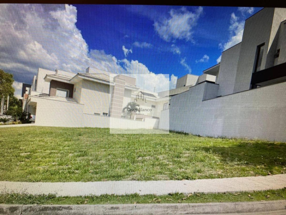 Terreno em Condomínio à Venda, 482 m²