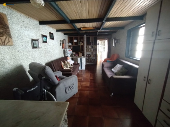 Imagem Casa com 4 Quartos à Venda, 324 m² em Balneário - Florianópolis