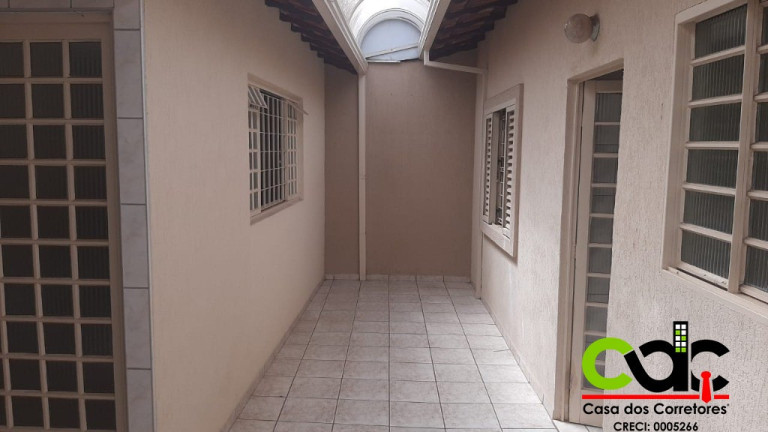Imagem Casa com 2 Quartos à Venda, 184 m² em Jardim Centenário - Poços De Caldas