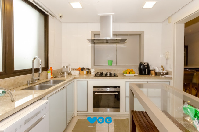 Imagem Imóvel com 3 Quartos à Venda, 136 m² em Petrópolis - Porto Alegre Imagem Imóvel com 3 Quartos à Venda, 136 m² em Petrópolis - Porto Alegre