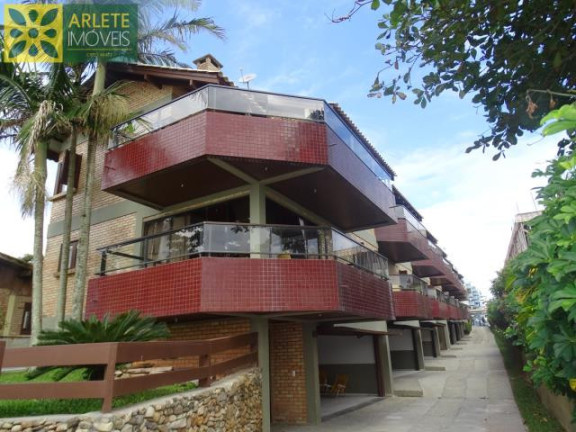 Apartamento com 4 Quartos para Alugar ou Temporada, 300 m² em Centro - Bombinhas