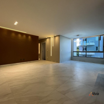 Imagem Apartamento com 3 Quartos à Venda, 144 m²