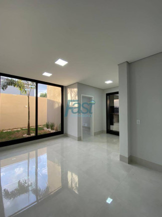 Imagem Sobrado com 3 Quartos à Venda, 290 m² em Condomínio Belvedere - Cuiabá