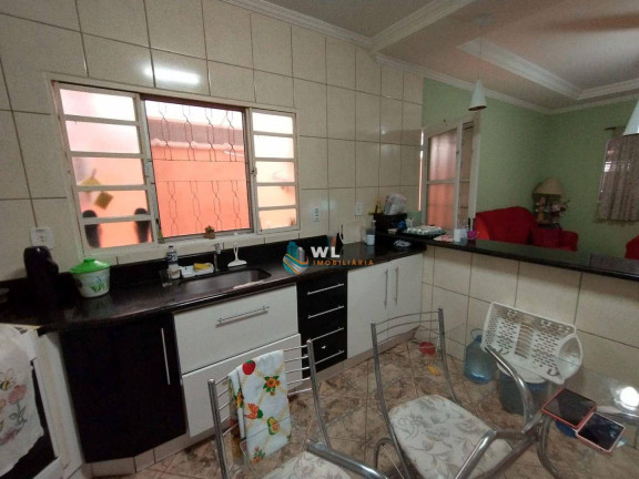Imagem Casa com 4 Quartos à Venda, 187 m² em Jardim Santo Antonio - Vinhedo Imagem Casa com 4 Quartos à Venda, 187 m² em Jardim Santo Antonio - Vinhedo