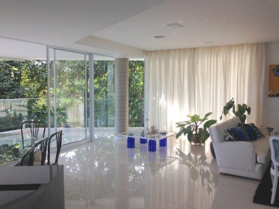 Imagem Casa com 3 Quartos à Venda, 496 m² em Golf Village - Carapicuíba