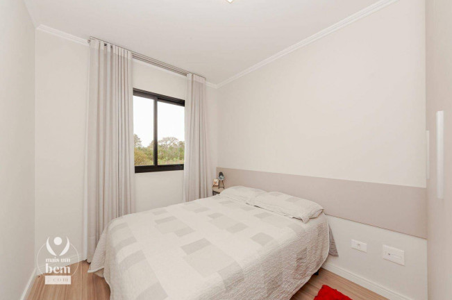 Imagem Sobrado com 3 Quartos à Venda, 118 m² em Santa Cândida - Curitiba