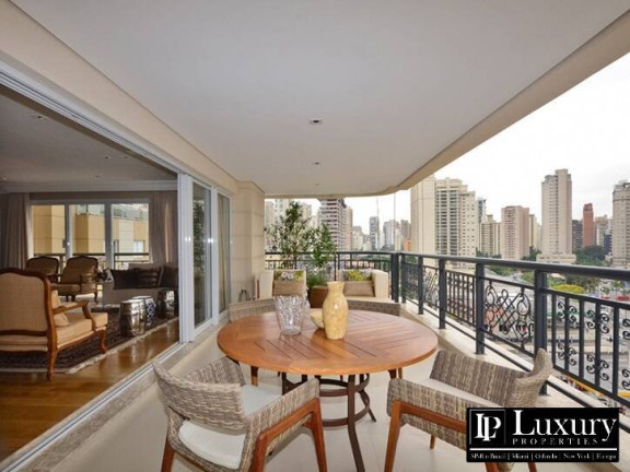 Imagem Apartamento com 4 Quartos à Venda, 274 m² em Itaim Bibi - São Paulo Imagem Apartamento com 4 Quartos à Venda, 274 m² em Itaim Bibi - São Paulo