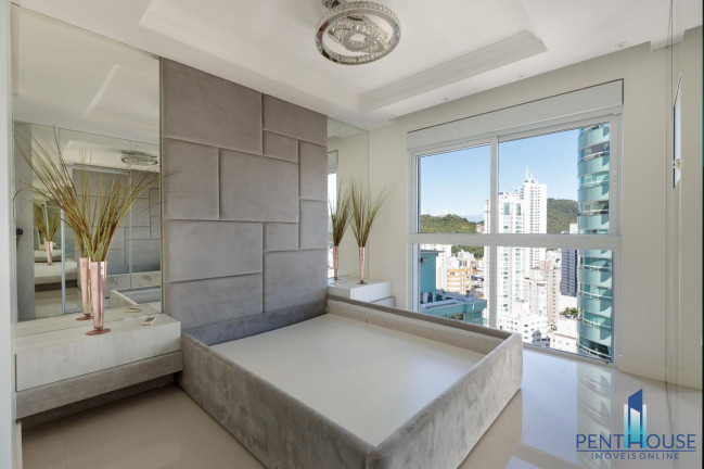 Imagem Apartamento com 4 Quartos à Venda, 167 m² em Centro - Balneário Camboriú Imagem Apartamento com 4 Quartos à Venda, 167 m² em Centro - Balneário Camboriú